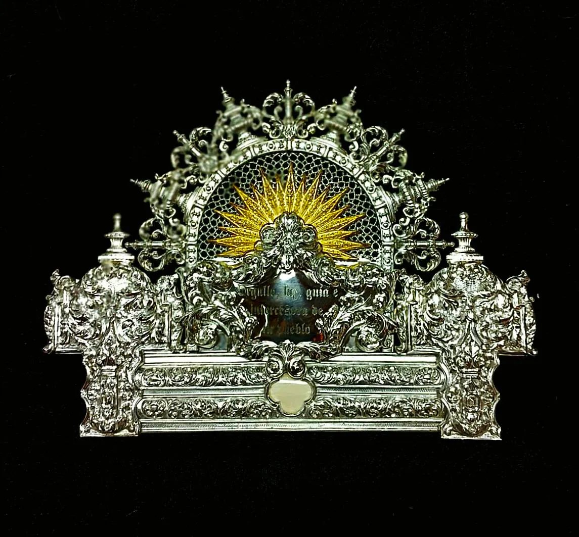 nuevos-atributos-de-la-Virgen-del-Rocío-22