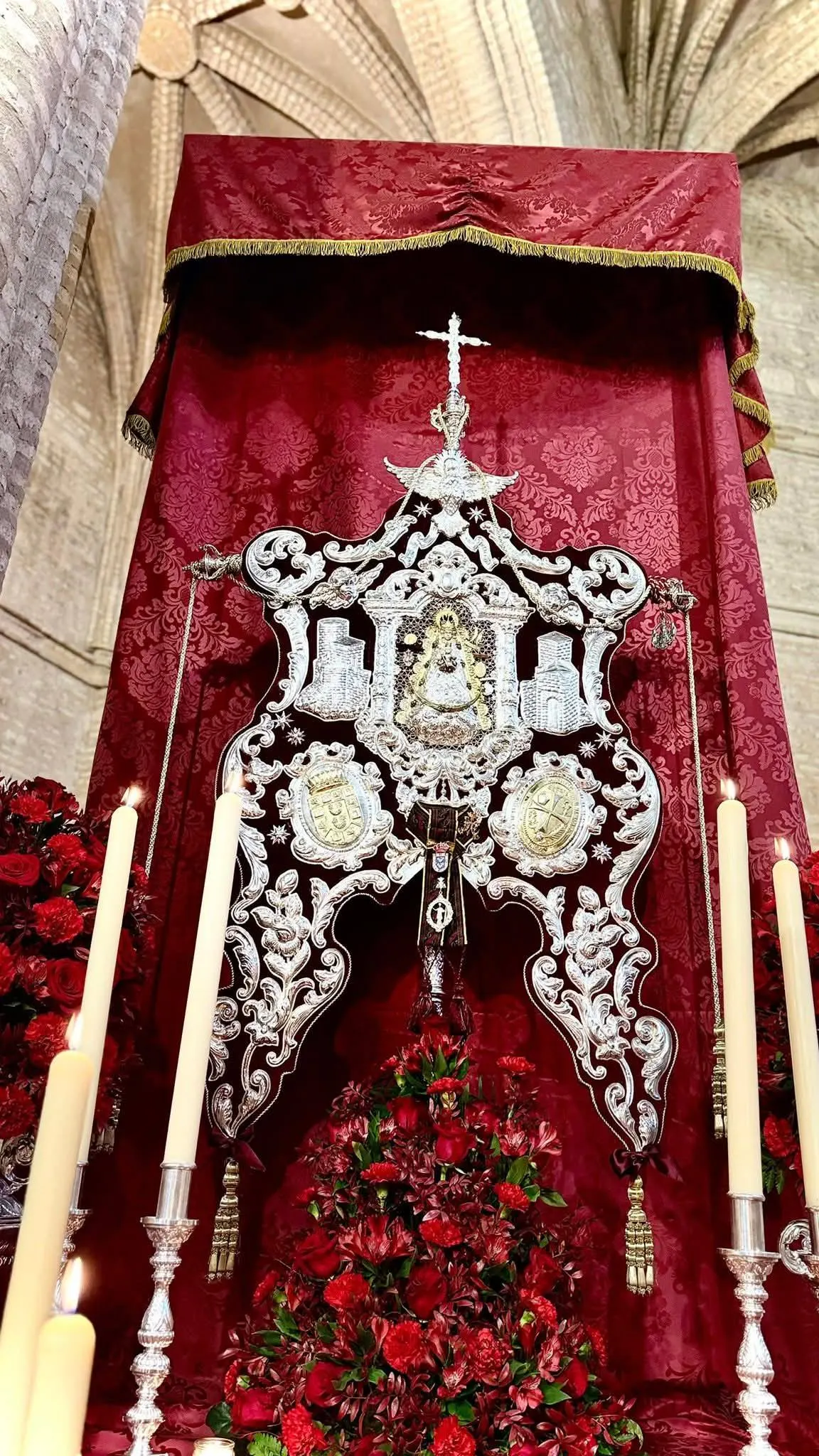 Altar de cultos rocio 2026-Niebla