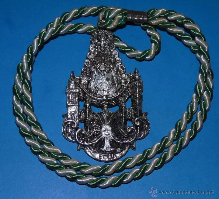 Medalla rocio ecija