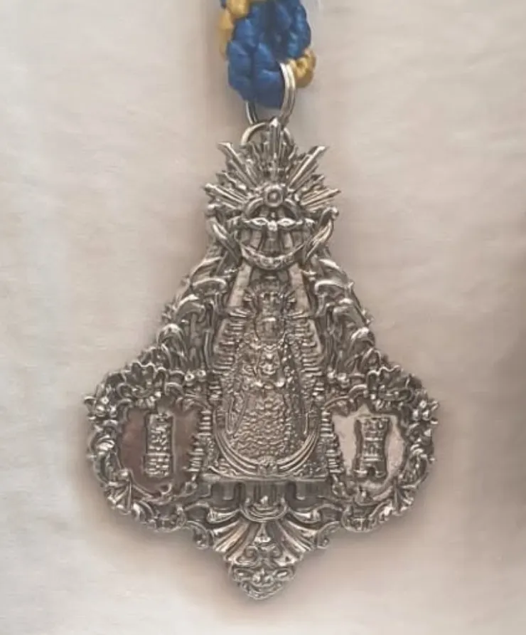 medalla rocio alhaurin de la torre