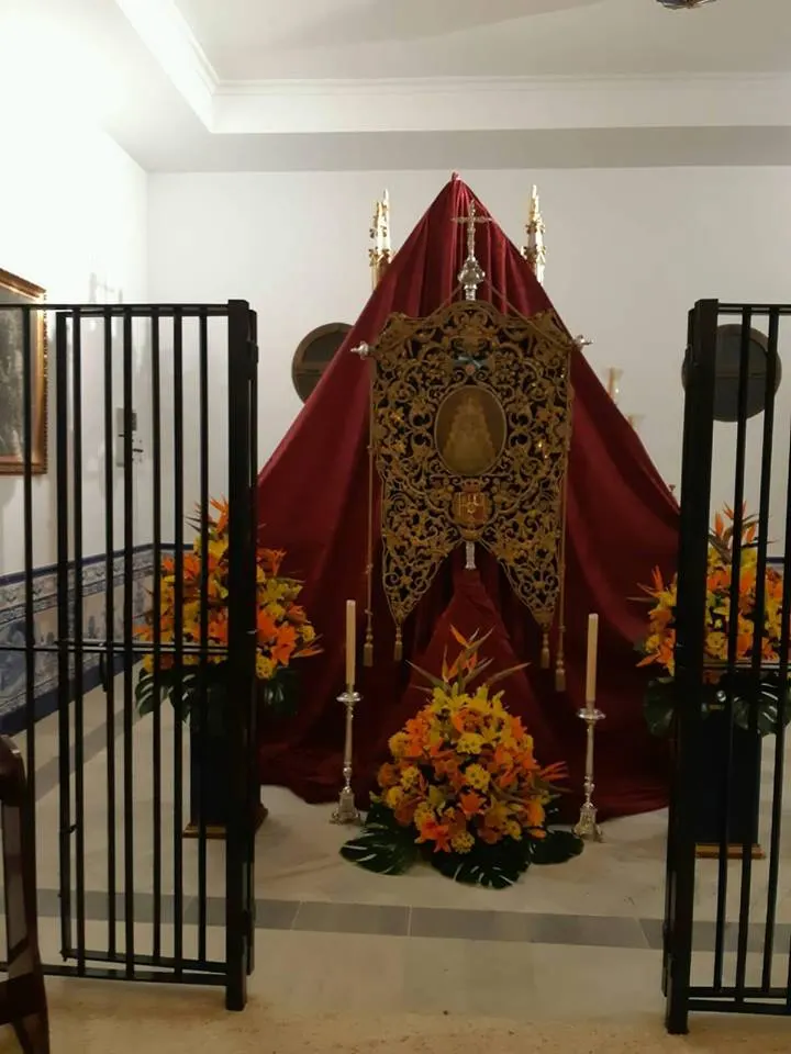 Sanlucar la mayor altar en la aldea