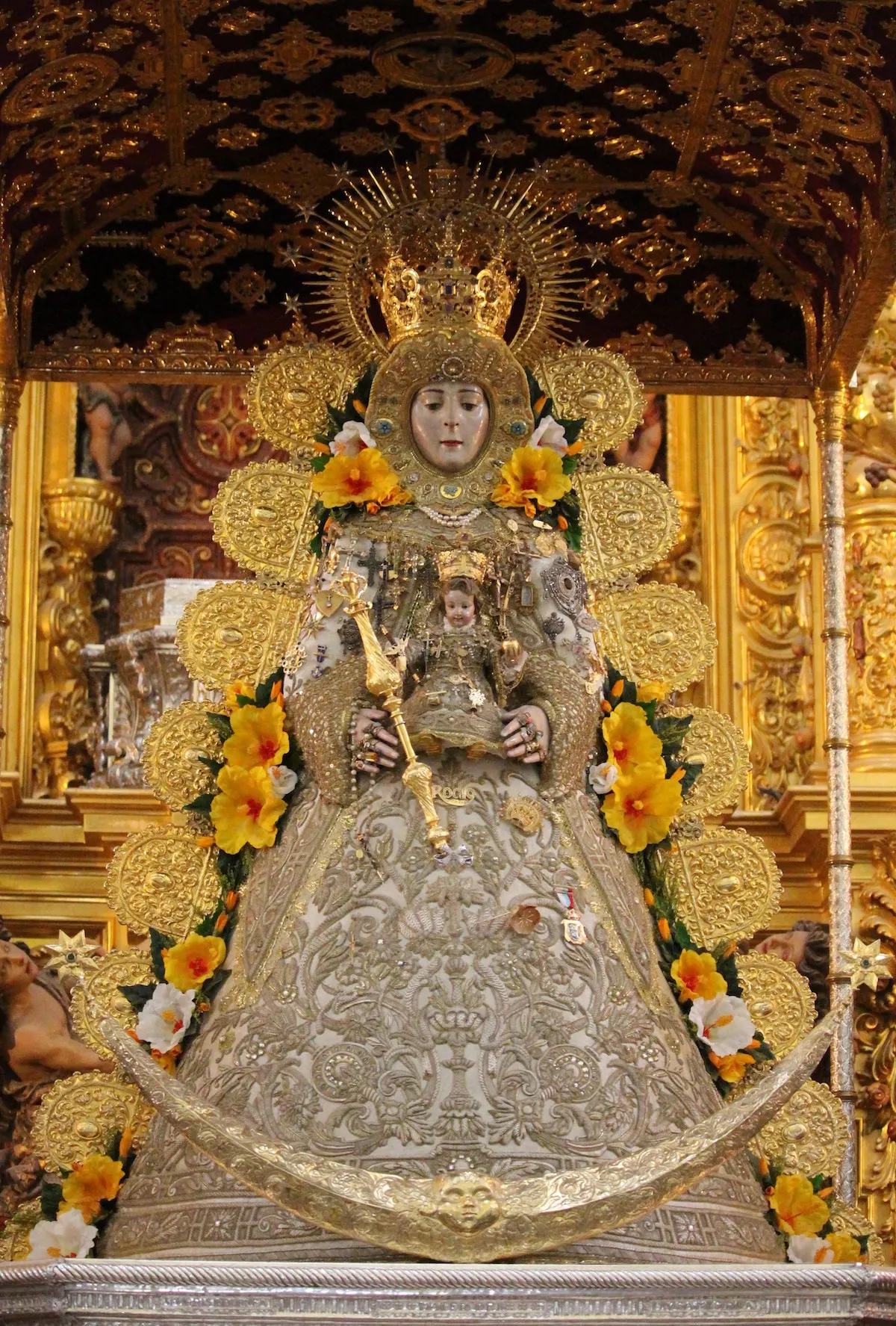 Virgen-grande.jpg