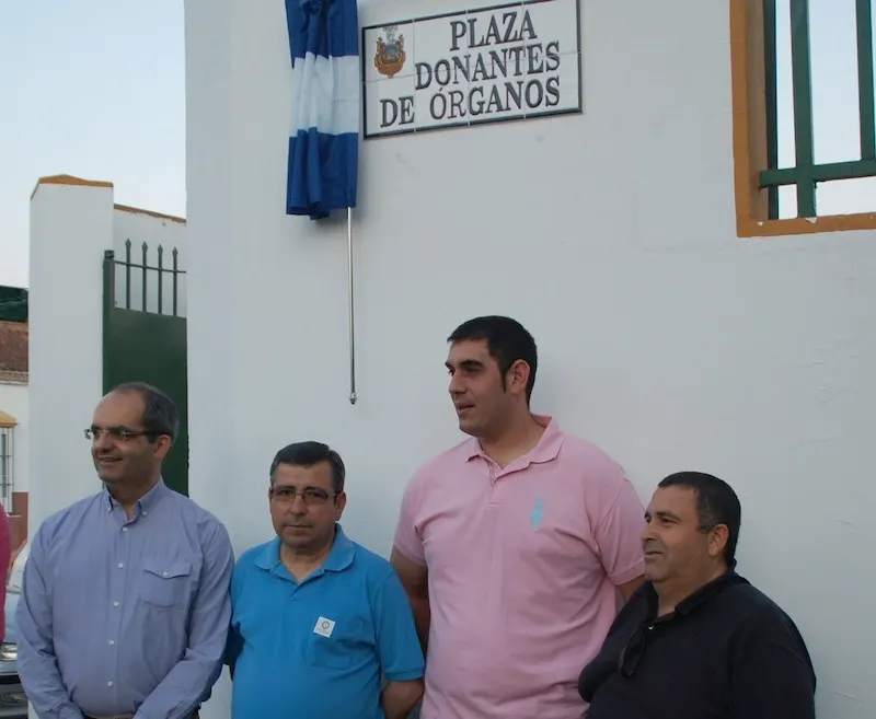 3857-Alcalde--+-3-trasplantados-de-Arahal.jpg