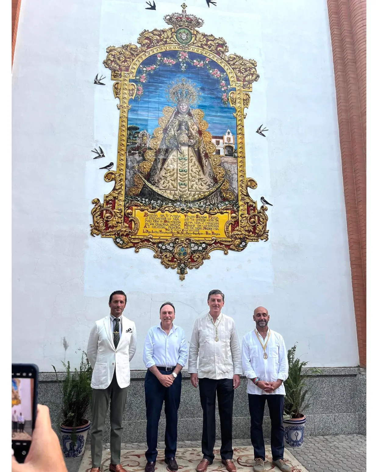 Retablo cerámico de Ntra. Sra. del Rocío de rocio de lcerro de Sevilla-1