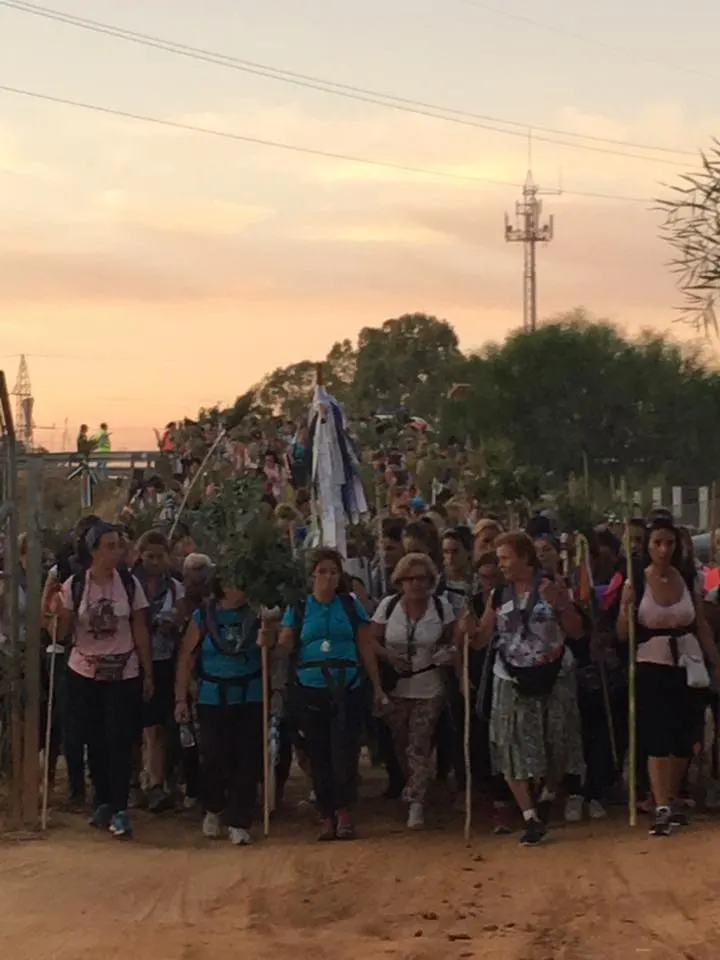 Dos hermanas peregrinacion mujeres 2017