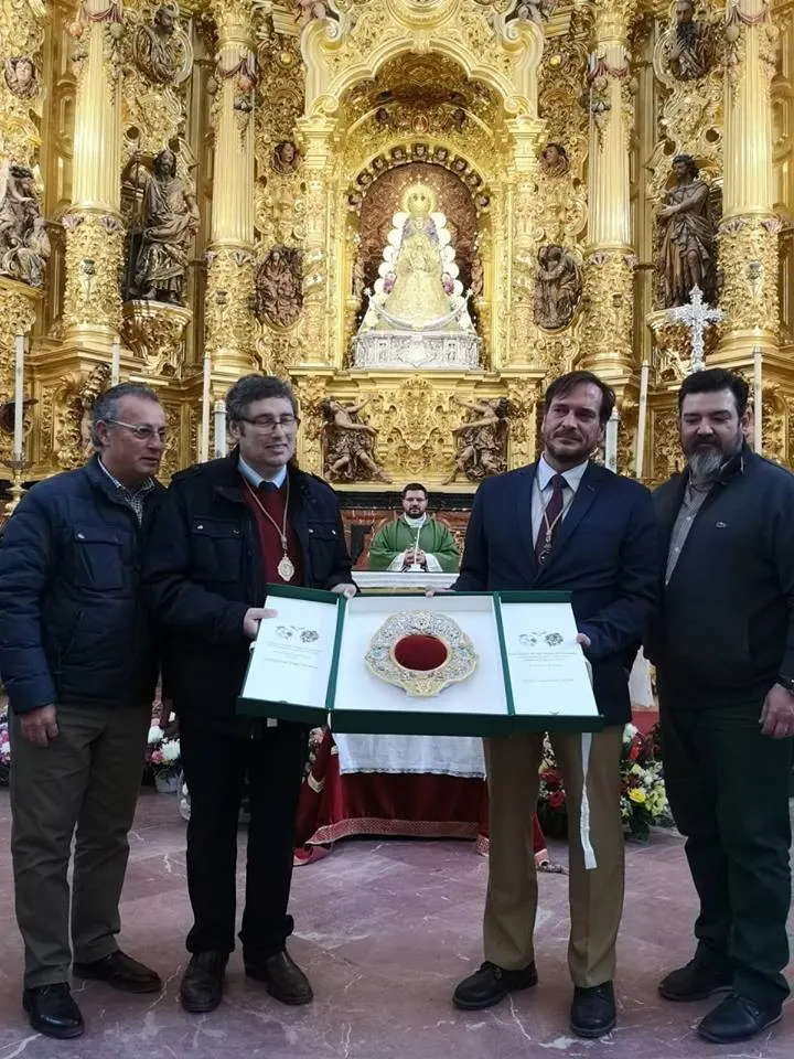 Rostrillo a la virgen rocio redencion sevilla-3