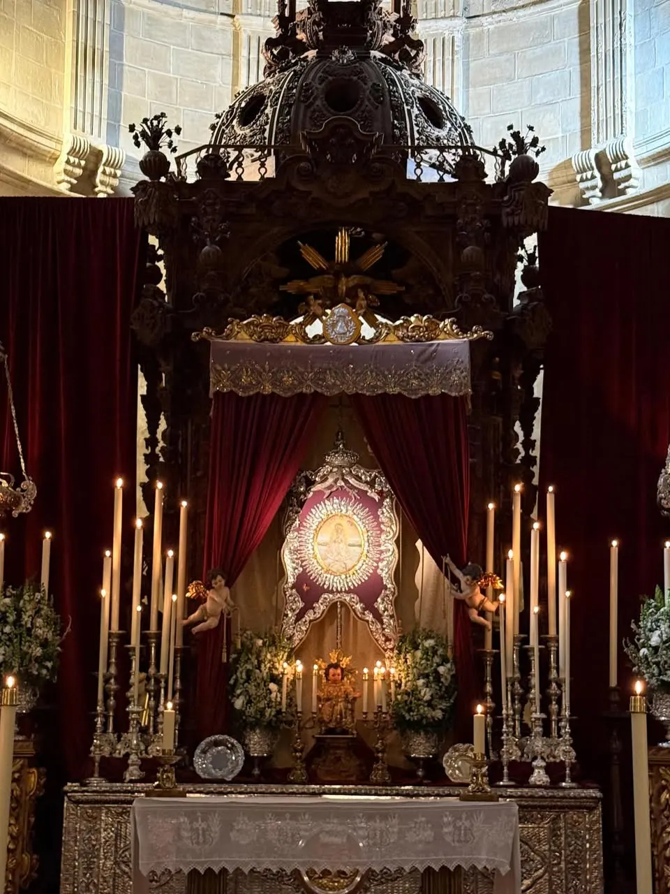 Altar de RONDA cultos rocio 2026-00046