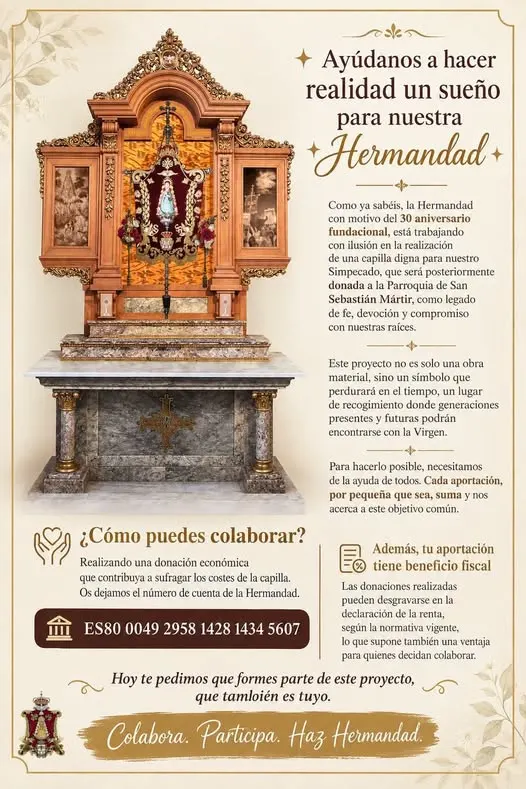 Altar de mármol con un Simpecado bordado en terciopelo rojo y dos cuadros religiosos enmarcados a los lados sobre fondo beige con texto de convocatoria solidaria