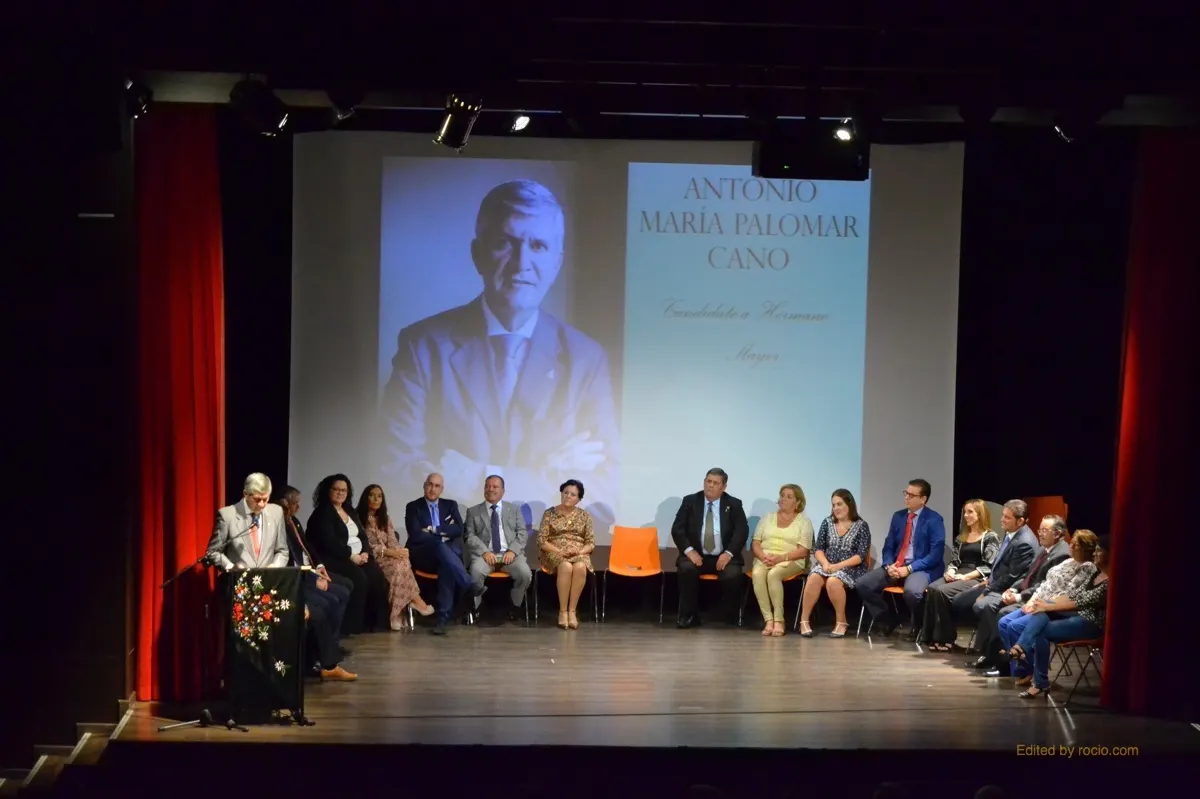 Antonio-Maria-Palomar-presenta-su-candidatura-a-Hermano-Mayor-a-la-Hermandad-del-Rocio-de-Gines-2