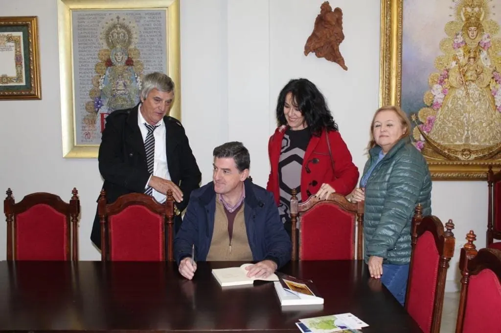 Coronacion rocio libro-1