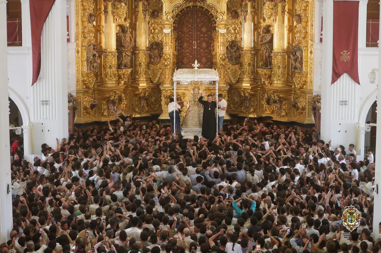 entrada virgen rocio romeria 2025-2