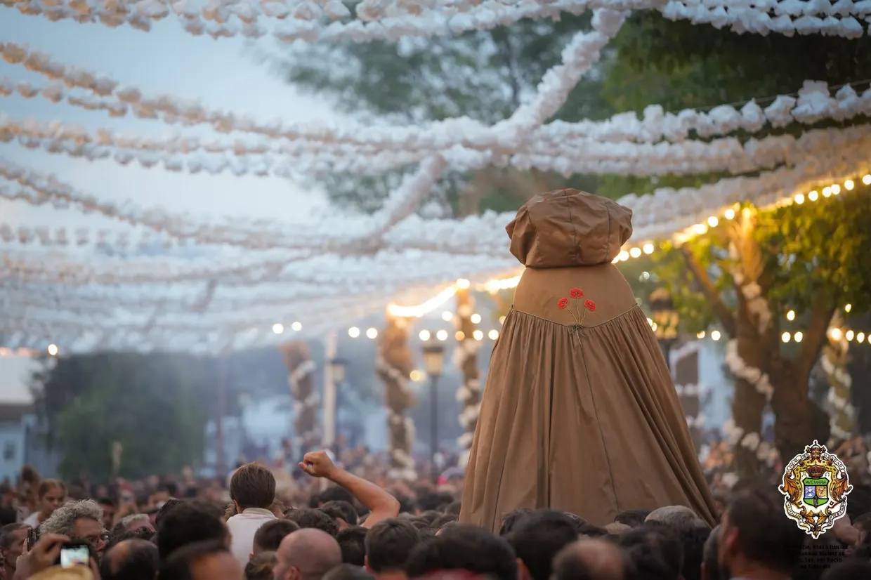 Venida de la Virgen del Rocío en 2026