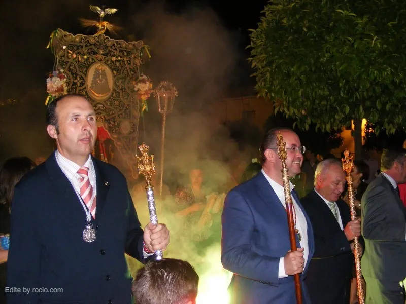 1363-traslado-simpecado-rocio-gines.jpg