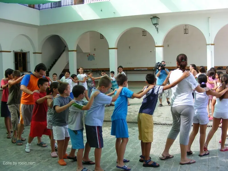 1545-colonias-infantiles-rocio-gines.jpg