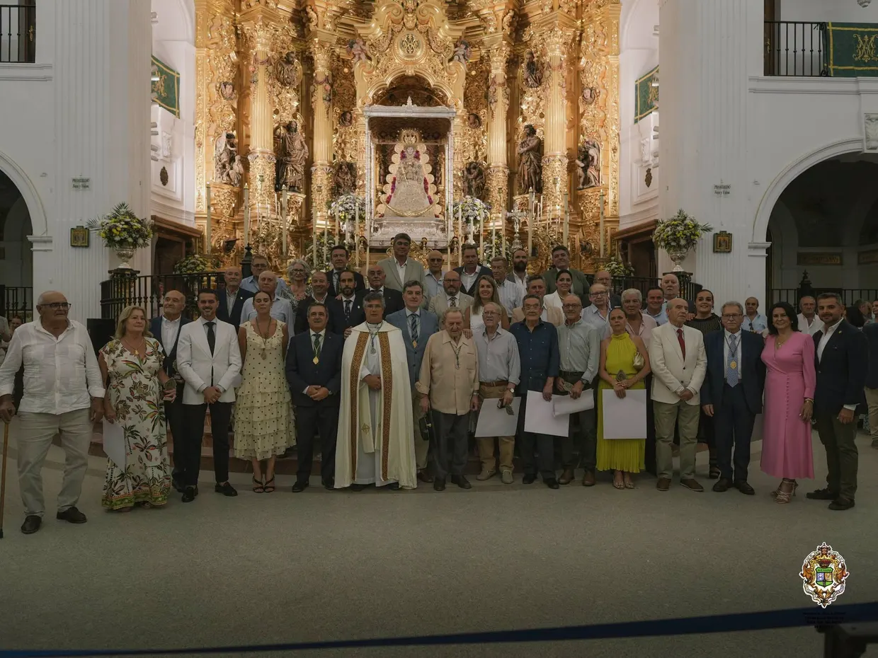 Rocio Reconocimiento Hermanos Mayores 6