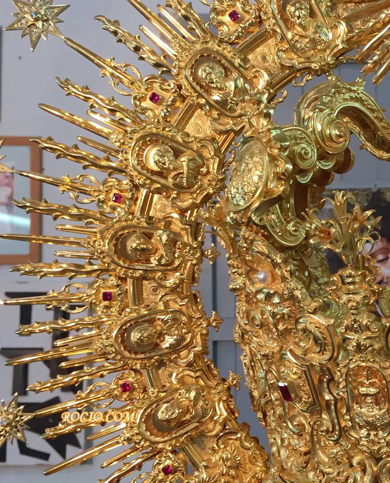 Corona rocio apostoles izquierda