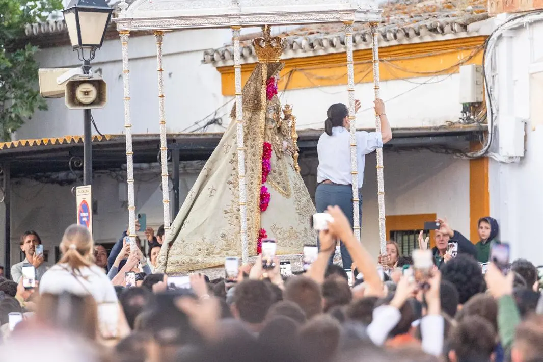 Salto de la reja y procesión