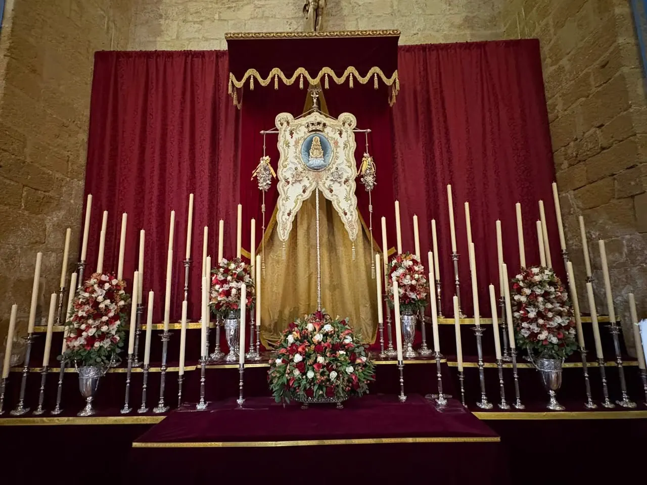 Altar de cultos rocio 2026-Castillo de Locubin