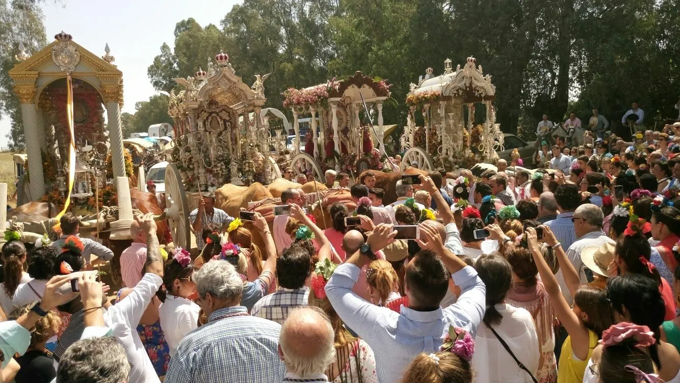 Albaida del Aljarafe, Ronda, Palomares del Rio y Olivares en el rezo del Angelus- Momentos Rocio 2017