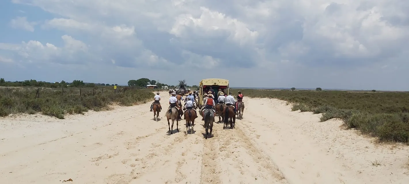 La Linea-3-Momentos del camino rocio 2023