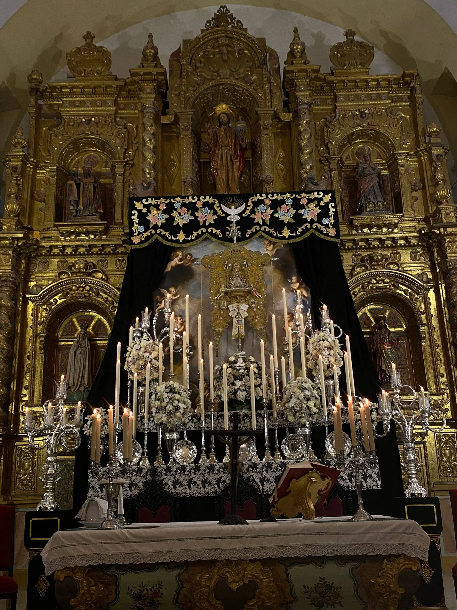 Altar de cultos rocio 2026-Escacena
