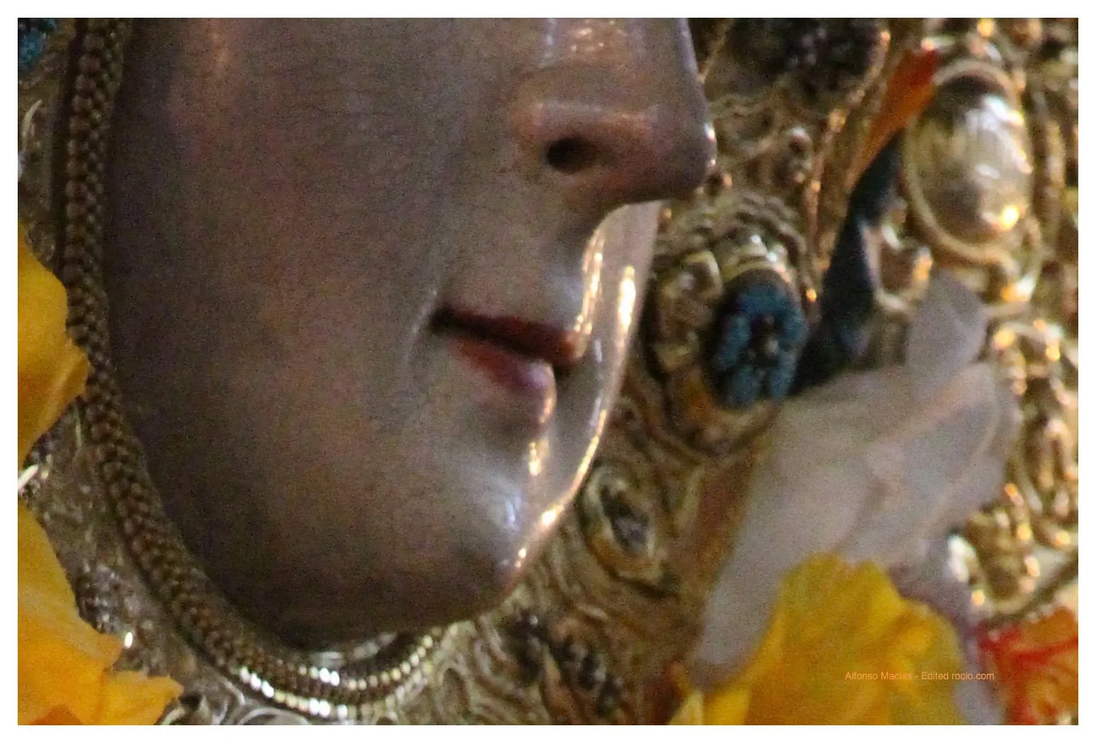 Virgen-Rocio-Detalles-Cara-1-1.jpg