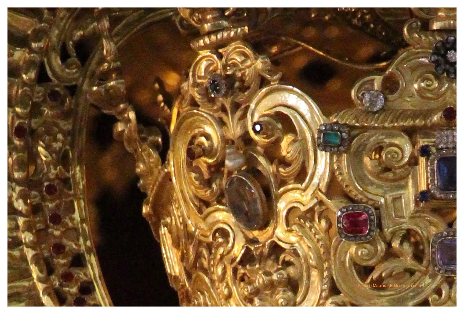 Virgen-Rocio-Detalles-Corona-1-1.jpg