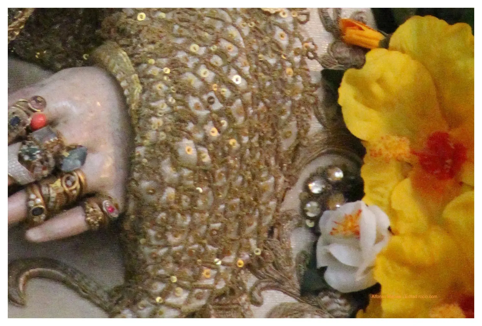 Virgen-Rocio-Detalles-Mano-3-1.jpg