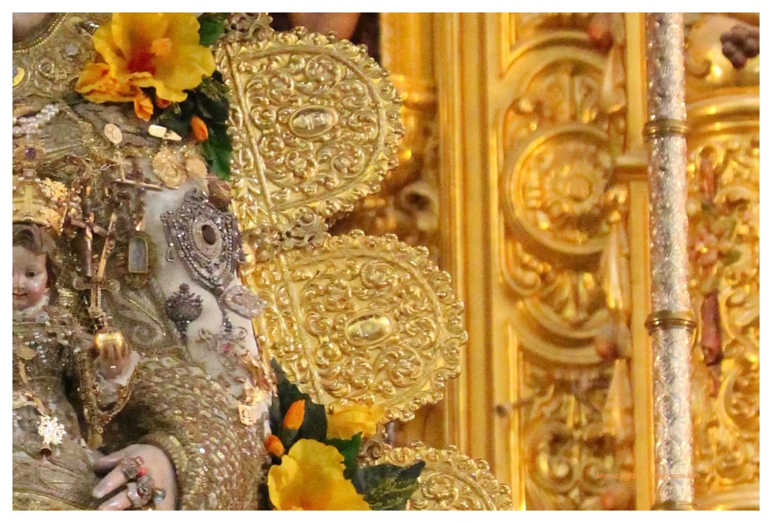 Virgen-Rocio-Detalles-Rafaga-1-1.jpg