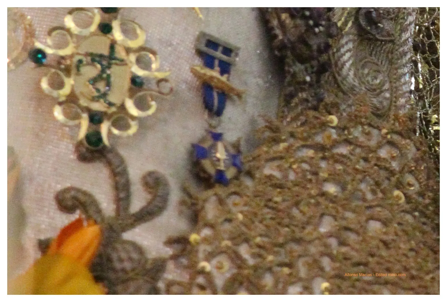 Virgen-Rocio-Detalles-izquierda-4-1.jpg