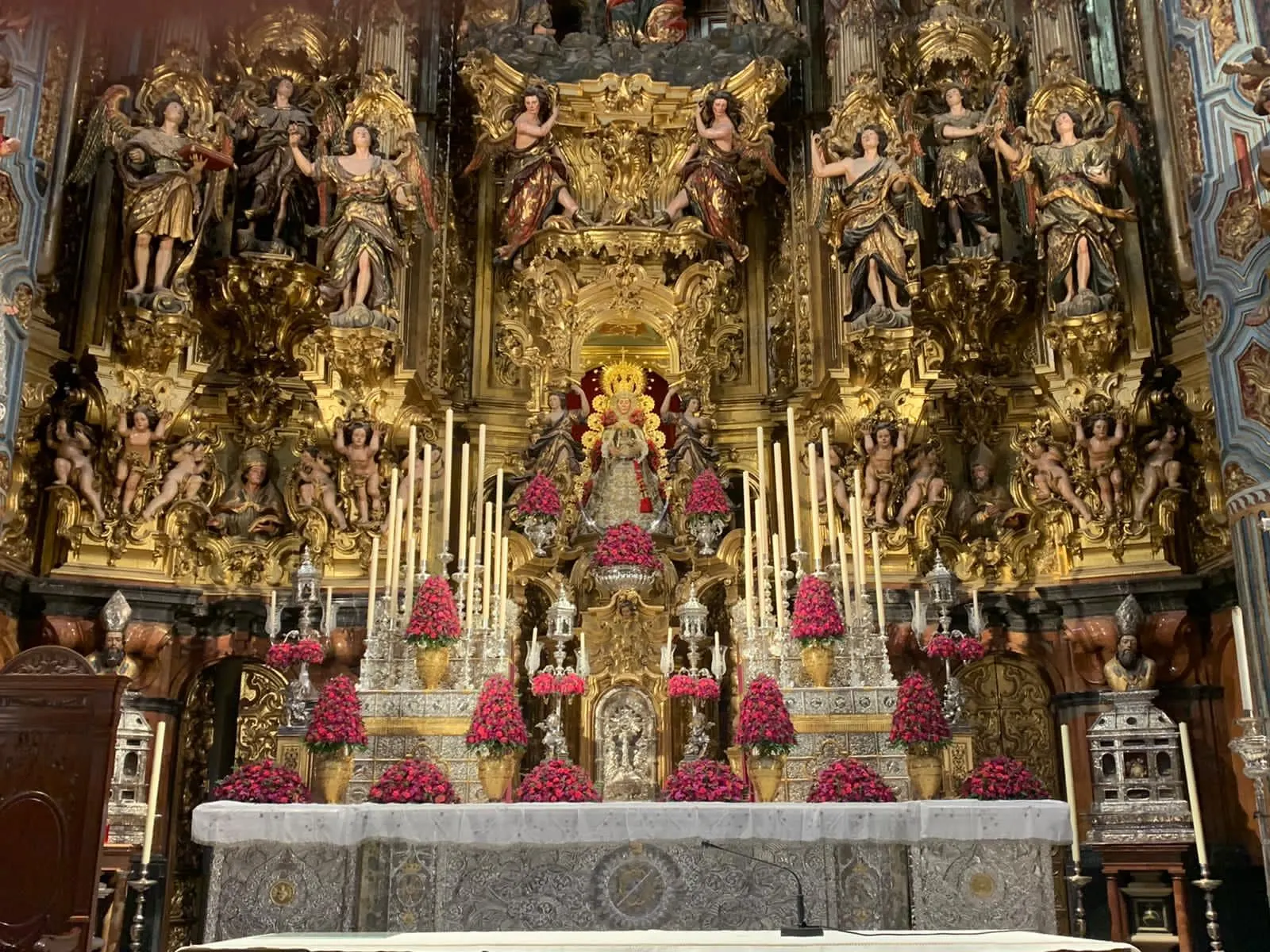 Rocio altar cultos Sevilla Salvador 2021