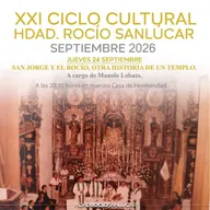 Altar mayor barroco iluminado con varios sacerdotes y personas vestidas de blanco en ceremonia religiosa dentro de templo histórico