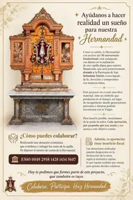 Altar de mármol con un Simpecado bordado en terciopelo rojo y dos cuadros religiosos enmarcados a los lados sobre fondo beige con texto de convocatoria solidaria