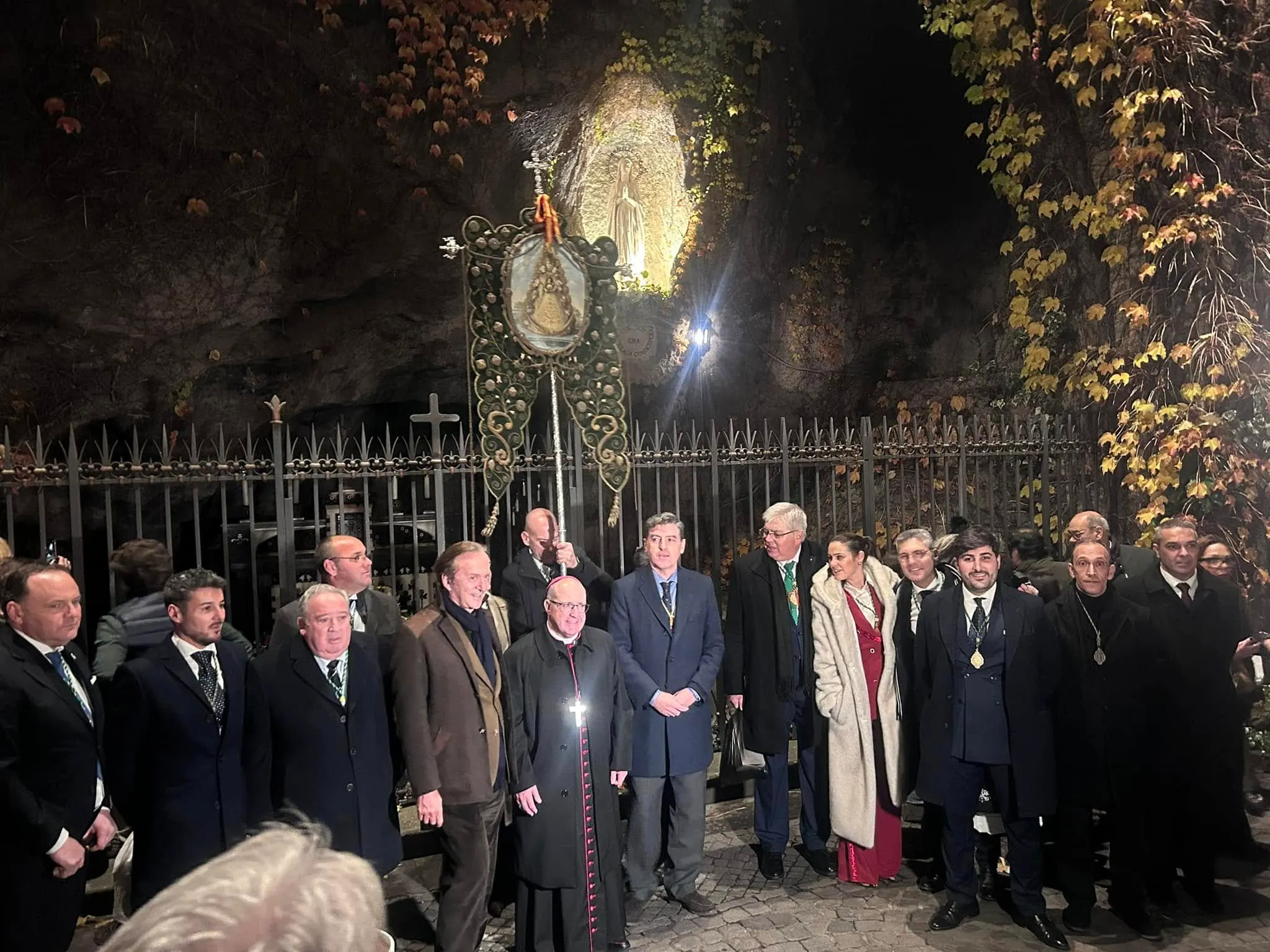 peregrinacion rocio a roma-ante lourdes-2024-4