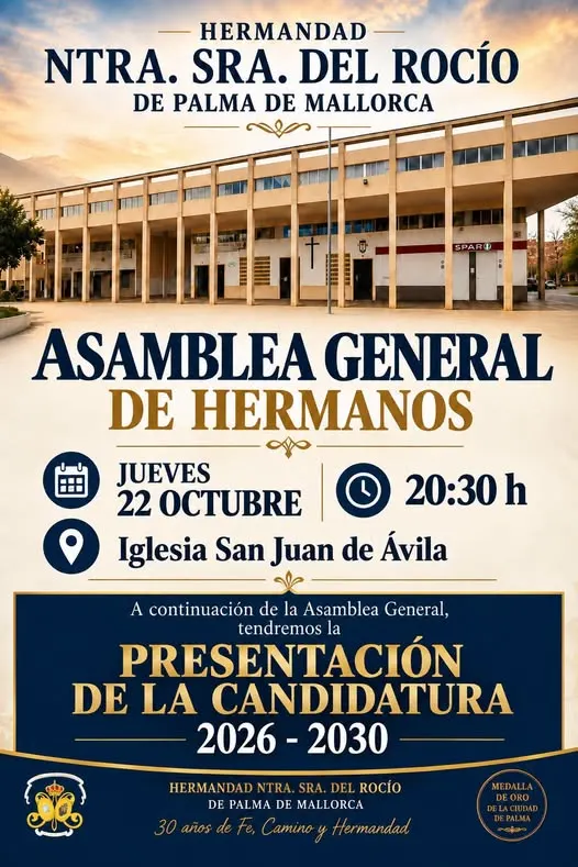 Fachada de edificio con columnas y un cartel que anuncia la Asamblea General de la Hermandad Ntra. Sra. del Rocío de Palma de Mallorca el 22 de octubre a las 20:30 en la iglesia San Juan de Ávila