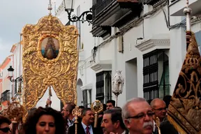 4538-El-Simpecado-de-La-Palma-a-su-paso-por-las-calles-de-Almonte.-Celia-HK.jpg