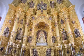 La Virgen del Rocío regresa a su camarín