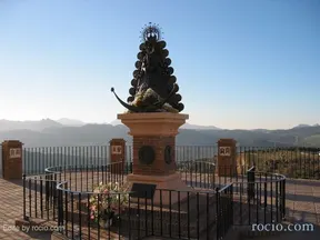 virgen-monumento.jpg
