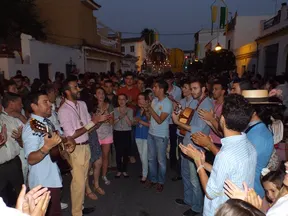 5372-rocio2014-llegada-carretas-gines1.JPG