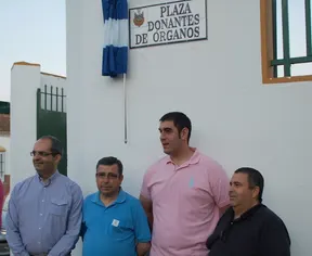 3857-Alcalde--+-3-trasplantados-de-Arahal.jpg