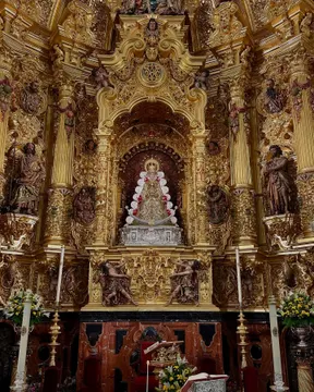 virgen rocio en su camarin febrero 2025-2
