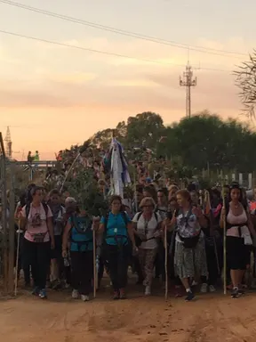 Dos hermanas peregrinacion mujeres 2017