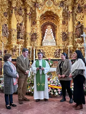 Rocio Jaen regala broche olivo-1