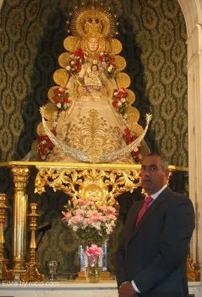 1411-manuel-barrios-presidente-hdad-rocio.jpg