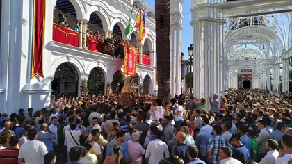 la virgen del rocio en Almonte traslado 2019-4