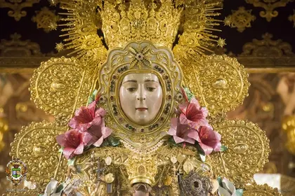 3-Virgen rocio preparada para romeria 2019-1
