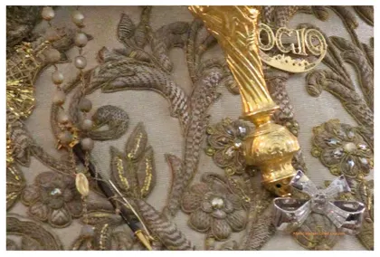Virgen-Rocio-Detalles-centro-1-1.jpg