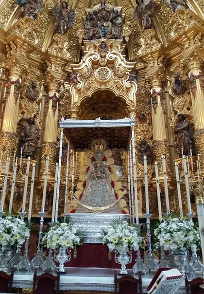 Virgen en su paso 2017-3
