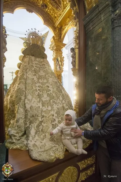 Presentacion ninos a la Virgen del Rocio 2018-3