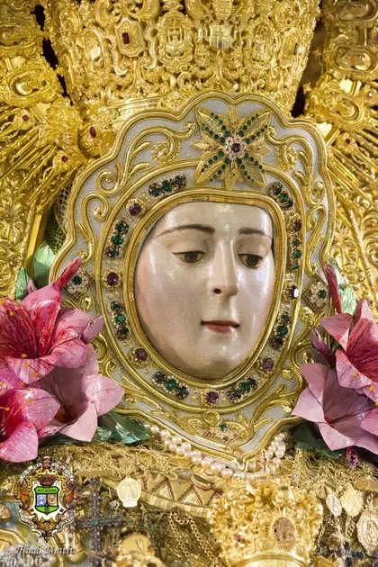 4-Virgen rocio preparada para romeria 2019-1